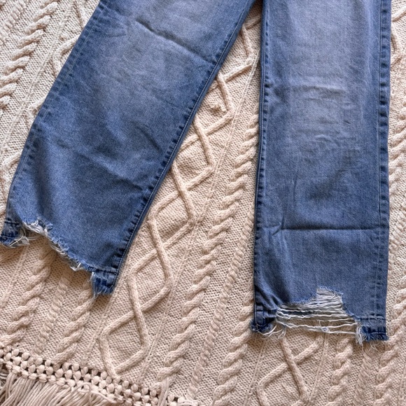 DL1961 Women's Flare Distressed Blue Jeans - Picture 2 of 5